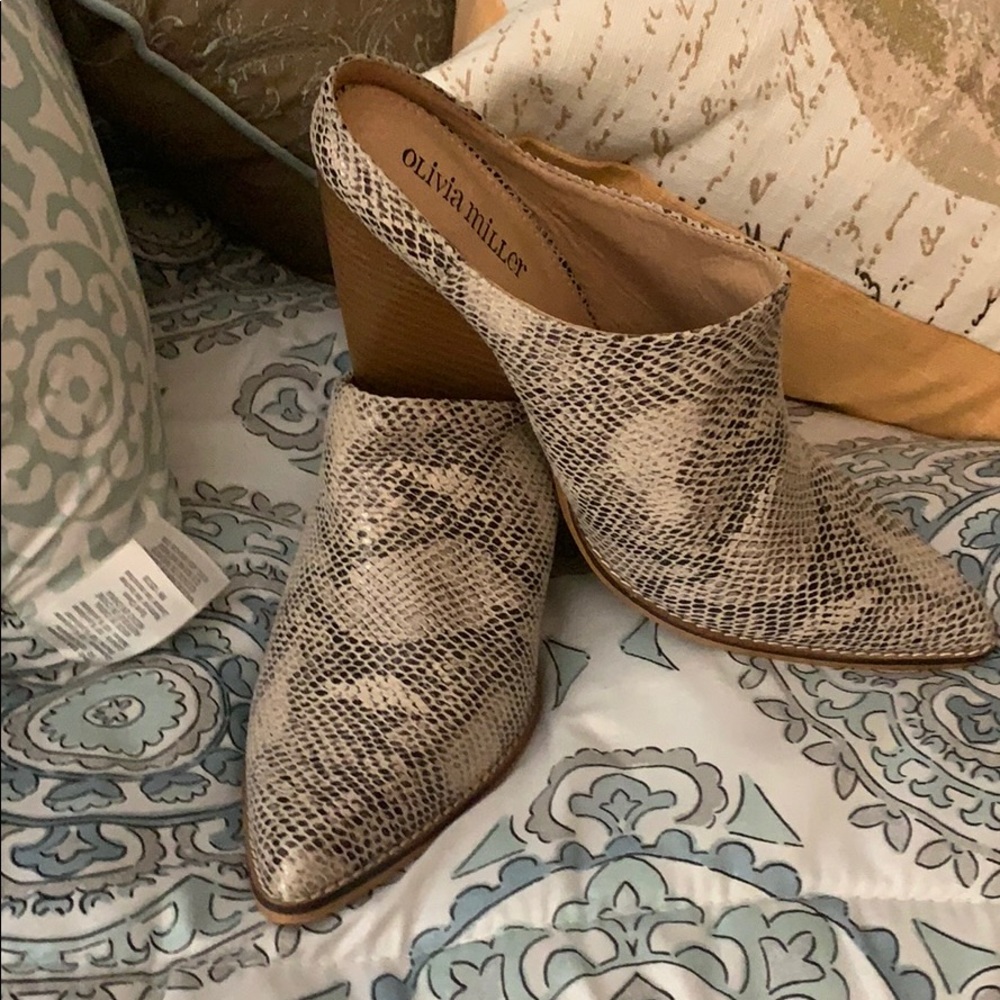 Olivia Miller boot slip on